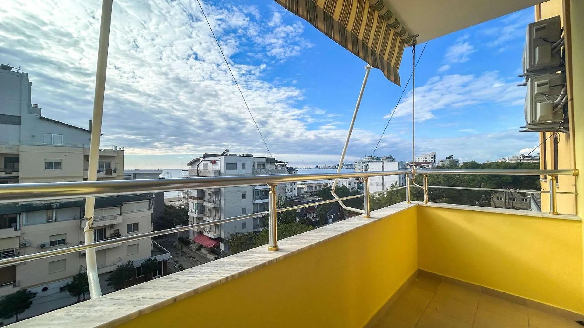 One Bedroom Apartment 1377 Durrës 0*,  Albânia