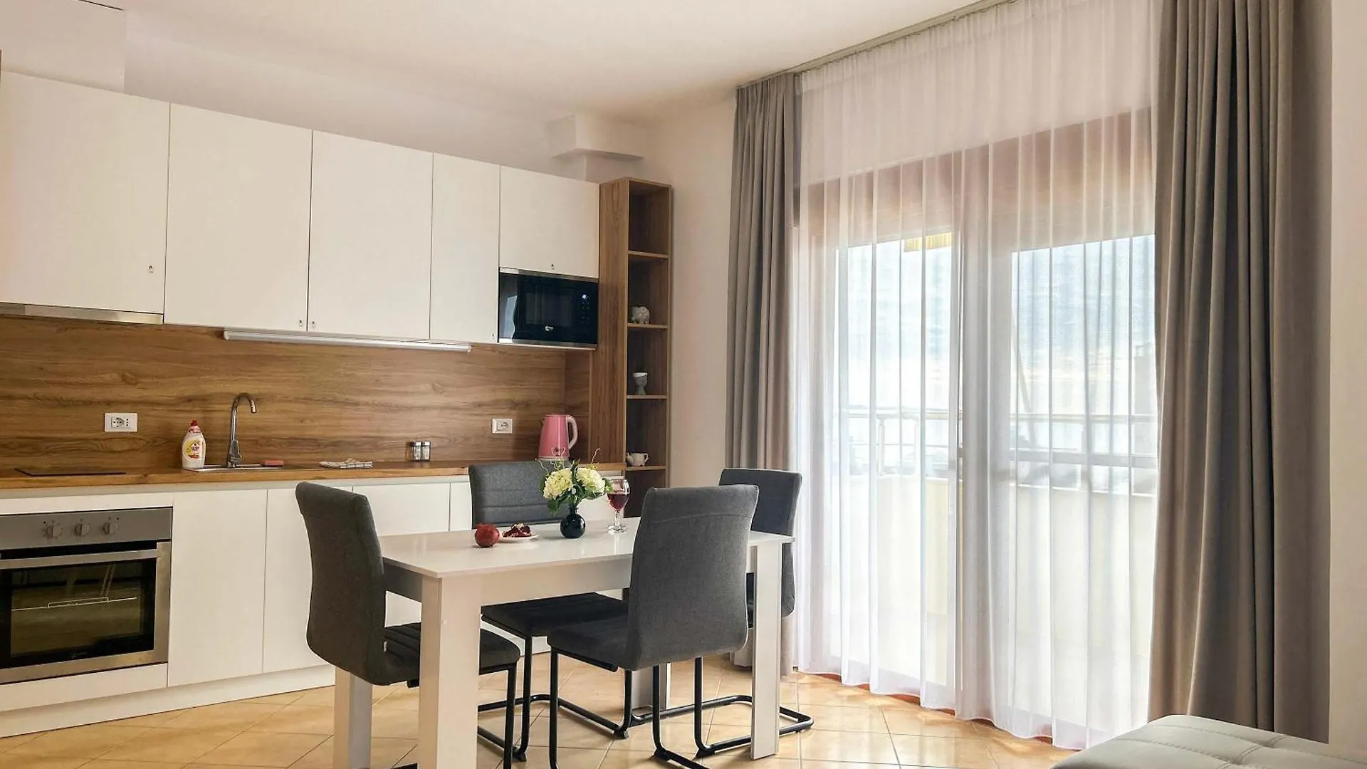 One Bedroom Apartment 1377 Durrës